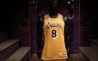 科比首秀球衣售700万美元，NBA历史第二贵球衣