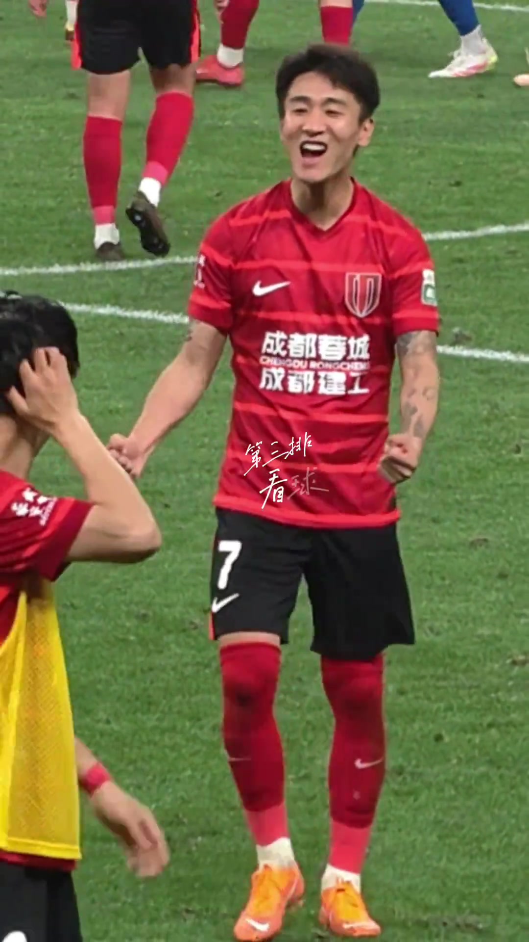 拿下榜首关键战韦世豪的脸上全是掩饰不住的兴奋
