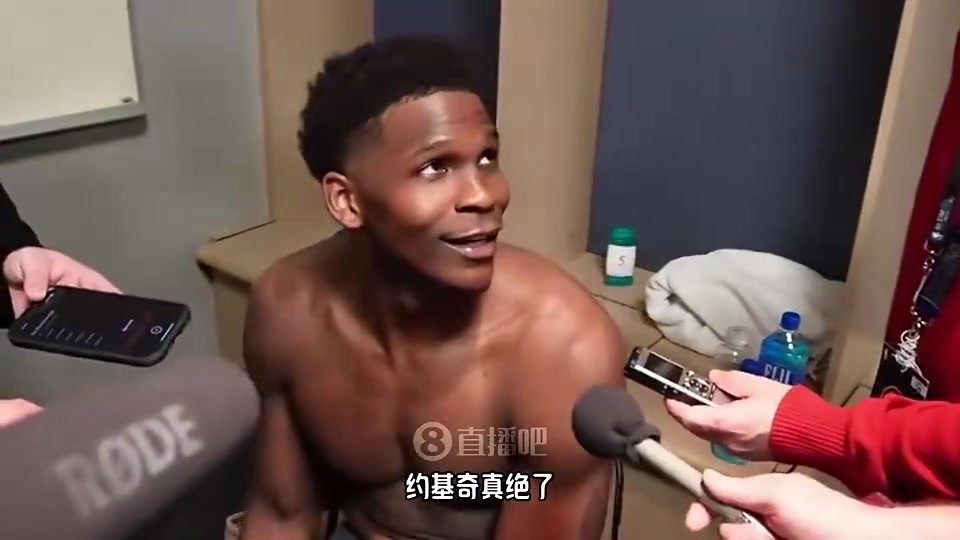高情商华子此前盛赞约基奇他可能是我亲眼见过最强的球员了