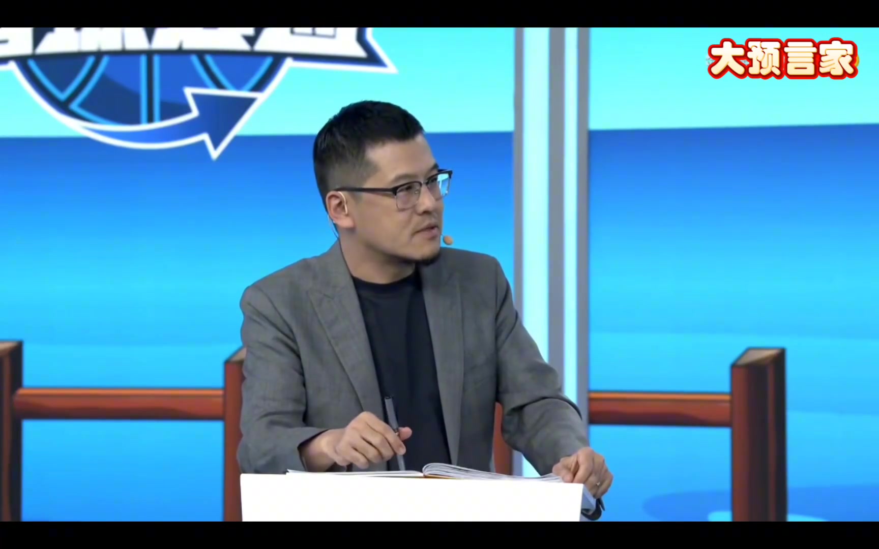 换谁杨毅今夏里夫斯必定要走他是湖人可交易的最好的筹码了